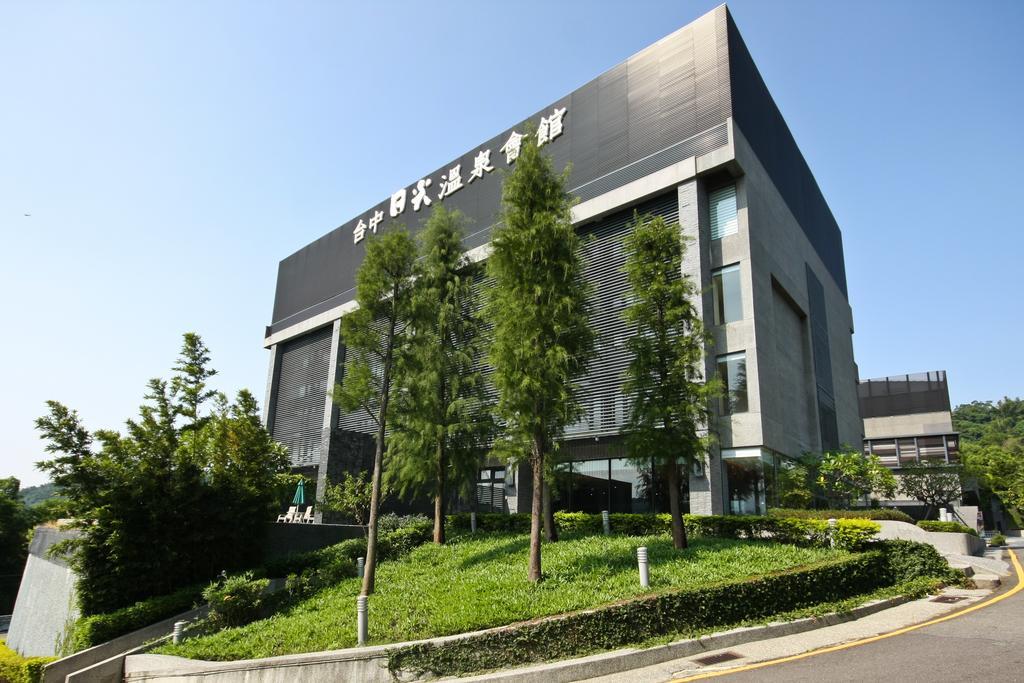 The Sun Hot Spring & Resort Taichung Esterno foto